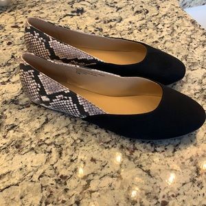 Black and Snakeprint Ballet Flats